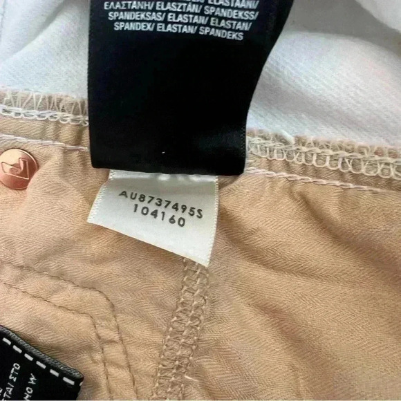 7 For all Mankind -High Waist Cropped Straight white Jeans Women’s Size 30 - Picture 9 of 12